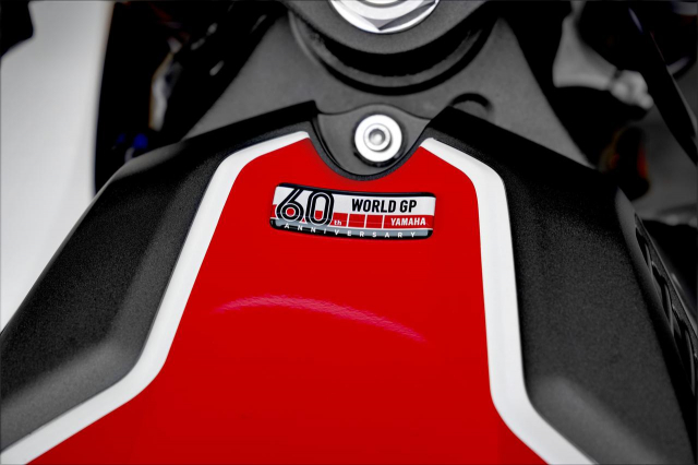 Lo tin Yamaha R1 WGP 60th Anniversary voi gia ban hap dan - 5