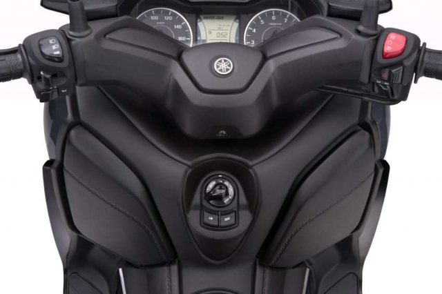 Yamaha XMax 250 2022 ra mat tai thi truong Malaysia - 7