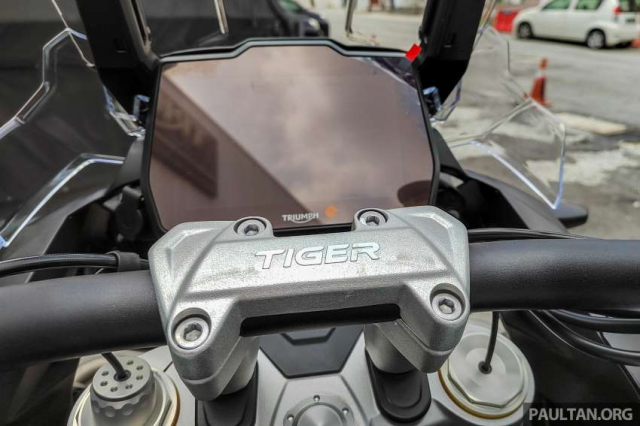 Chi tiet Triumph Tiger 1200 Rally Explorer 2022 vua trinh lang Chau A - 7