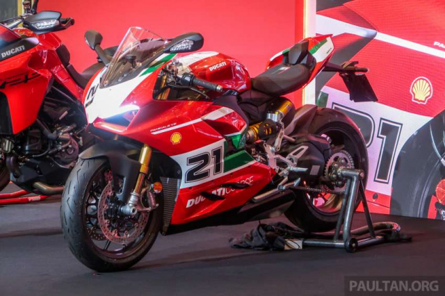 Can canh Phien ban dac biet Ducati Panigale V2S Bayliss va Scrambler 1100 Tribute Pro - 3
