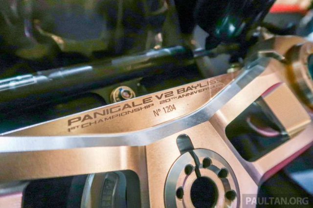 Can canh Phien ban dac biet Ducati Panigale V2S Bayliss va Scrambler 1100 Tribute Pro - 7