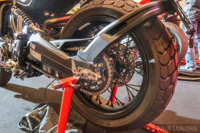 Can canh Phien ban dac biet Ducati Panigale V2S Bayliss va Scrambler 1100 Tribute Pro - 36