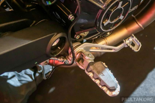 Can canh Phien ban dac biet Ducati Panigale V2S Bayliss va Scrambler 1100 Tribute Pro - 38