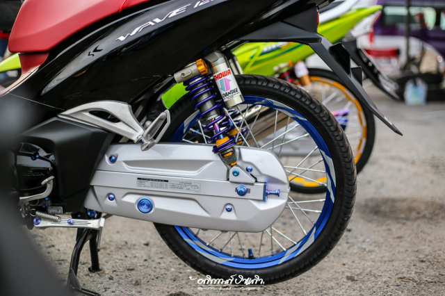 Can canh Wave 125 do con tay va cuc may DOHC tram nam hiem gap - 21