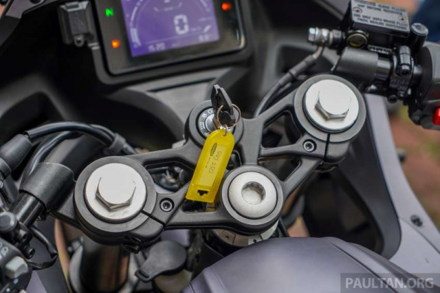Chi tiết mforce qjmotor 250 rs 250 rr wmoto 250 rr ra mắt tại malaysia