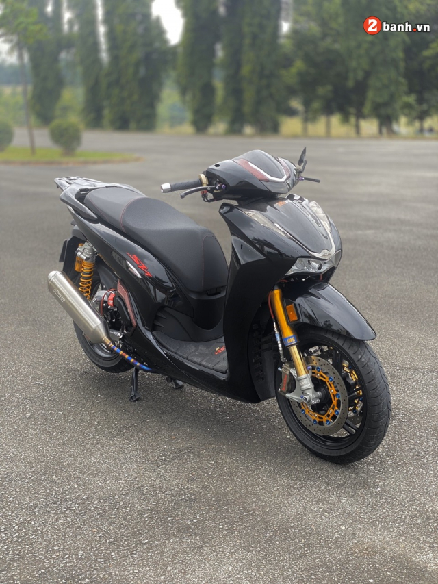 Honda SH350i hoa thanh sieu pham voi goi do dat hon ca tien mua xe - 13