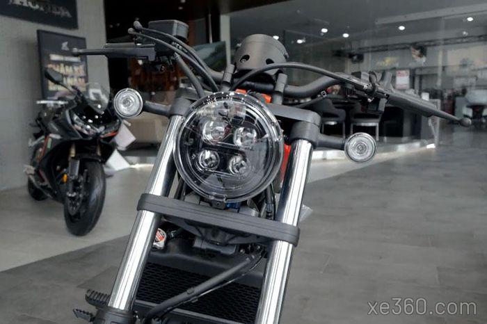 Can canh xe moto Honda Rebel 500 chinh hang - 4