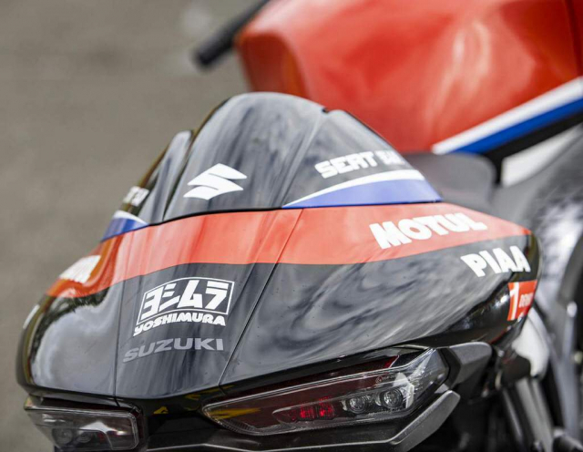 Hayabusa Yoshimura SERT Motul Replica qua tang dac biet cho Nguoi thu nghiem MotoGP - 7