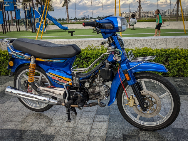 Honda Dream giac mo mau xanh cua Biker Viet - 7