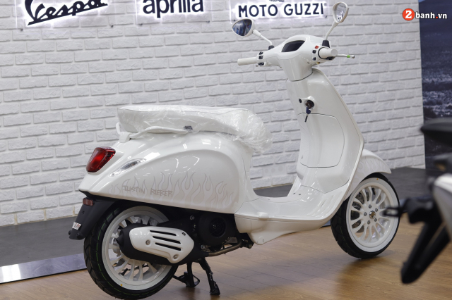 Vespa Sprint Justin Bieber noi got 946 Dior don gia gan 100 trieu dong - 5