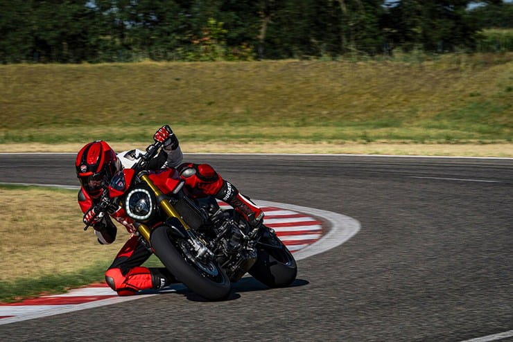 Ducati tiet lo Monster SP lo dien trong Mad For Fun - 13