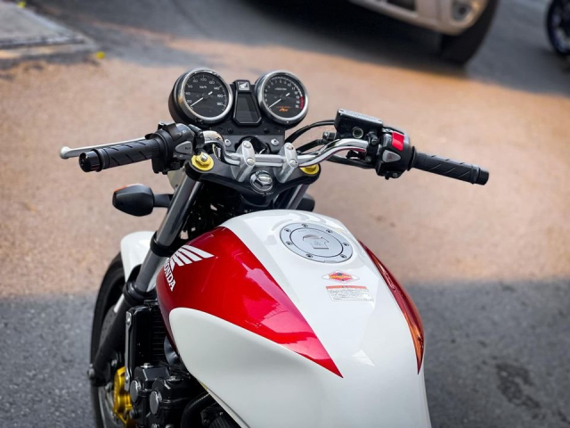 Honda CB400 Super Four Phien Ban 2018 - 4