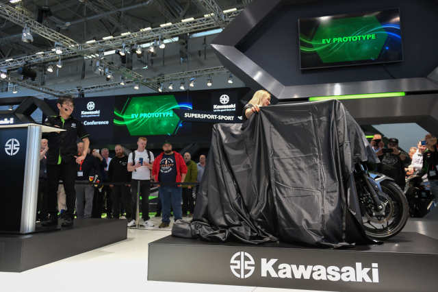 Kawasaki EV Prototype lo dien tai su kien Intermot 2022 - 3