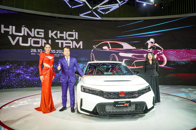 Vietnam Motor Show 2022 chinh thuc khai mac voi mot loat xe moi dinh dam - 2