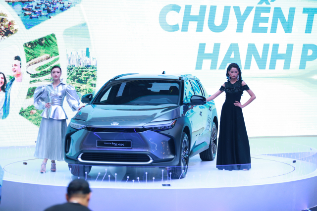 Vietnam Motor Show 2022 chinh thuc khai mac voi mot loat xe moi dinh dam - 9