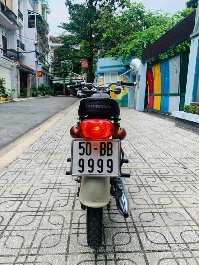 Ngam cap Honda 67 bien tu quy gia gan 800 trieu dong - 5 Ngam cap Honda 67 bien tu quy gia gan 800 trieu dong - 5
