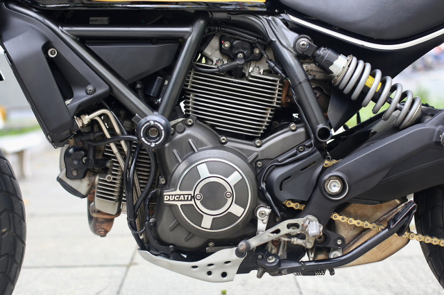 Ban Ducati Scrambler Full Throttle - 17