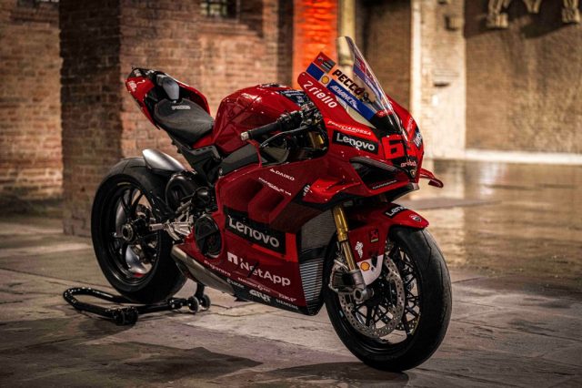 Ban sao xe dua Panigale V4 an mung danh hieu MotoGP va WSBK cua Ducati - 3