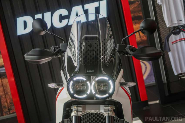 Chi tiet Ducati Desert X 2022 hien da co mat tai Malaysia - 3