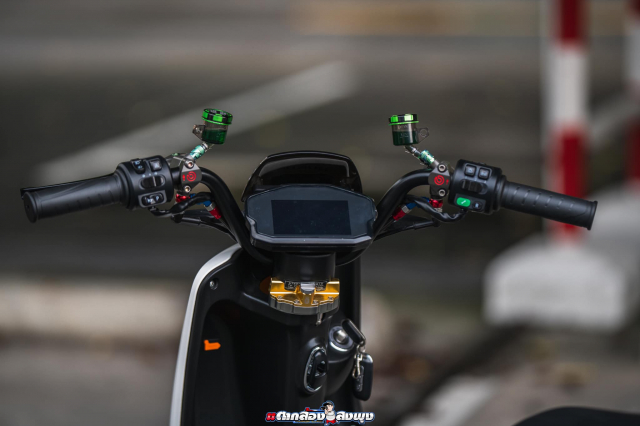 Honda Sundiro Ev mau xe dien do co gia tri ngang ngua mot chiec xe mo to PKL - 9