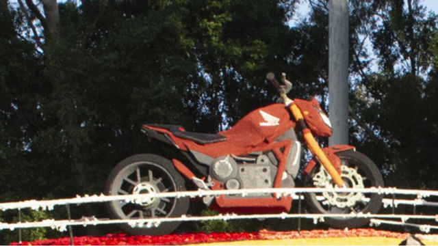 Chiec mo to dien dau tien cua Honda da duoc tiet lo tai Cuoc dieu hanh Hoa hong - 3