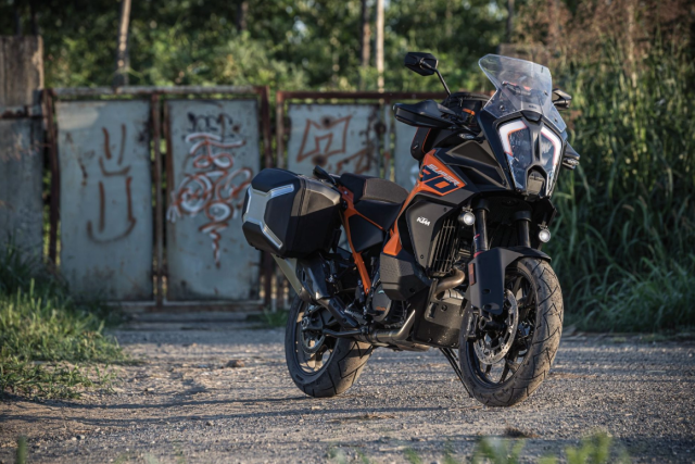 Diem moi ve tinh nang ket noi tren KTM 1290 Super Adventure 2023 - 5