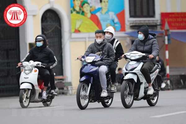 Nghi si Ben Hansen cua My de xuat luat moi nguoi lai xe khong can doi mu bao hiem - 3