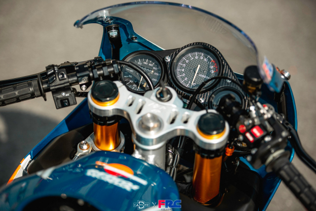 NSR150R SP hoa thanh ban do sieu kinh dien khi roi vao tay tin do cuong Ohlins - 3