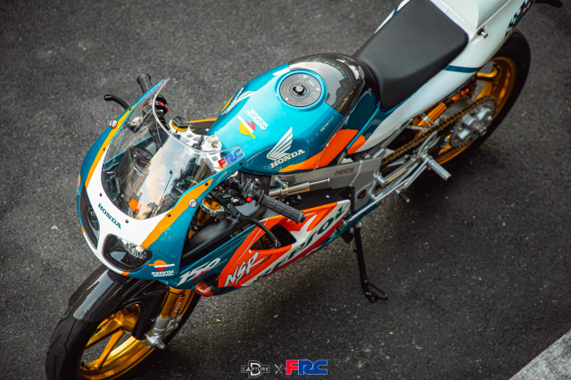 NSR150R SP hoa thanh ban do sieu kinh dien khi roi vao tay tin do cuong Ohlins - 11
