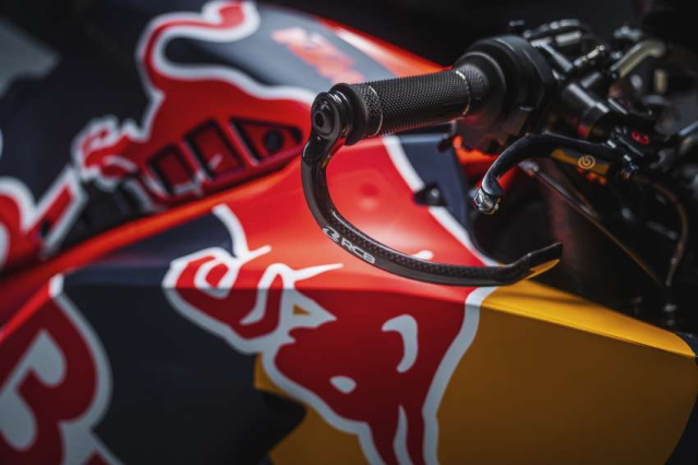 Red Bull KTM Factory Racing ra mat doi hinh MotoGP trong nam 2023 - 9