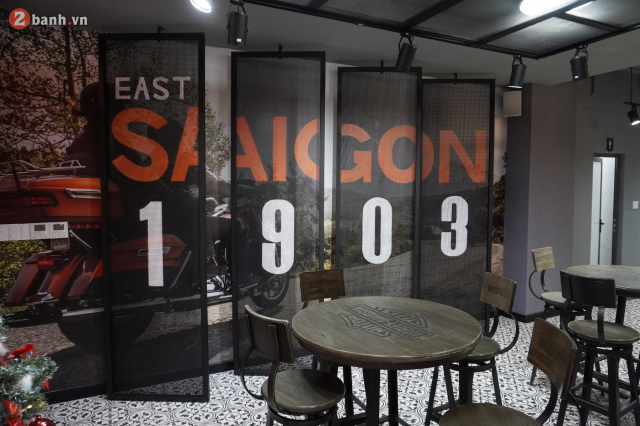 Tham quan showroom HarleyDavidson East Saigon moi tai khu do thi Sala Quan 2 - 3