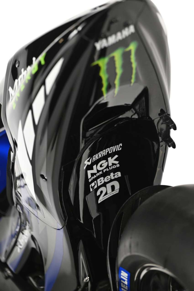 Yamaha trinh phien ban xe dua YZRM1 MotoGP 2023 - 16