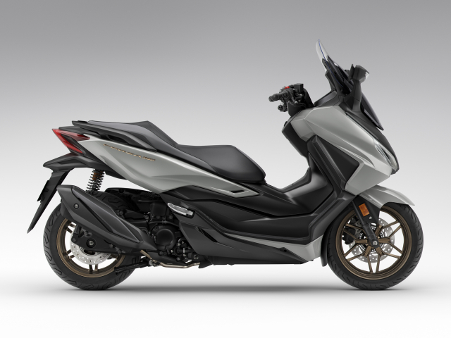 HONDA FORZA 350 2023 ra mat voi dien mao va mau sac moi - 7
