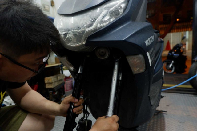 Tốn bao nhiêu để phục hồi phuộc nhún xe máy? | 2banh.vn