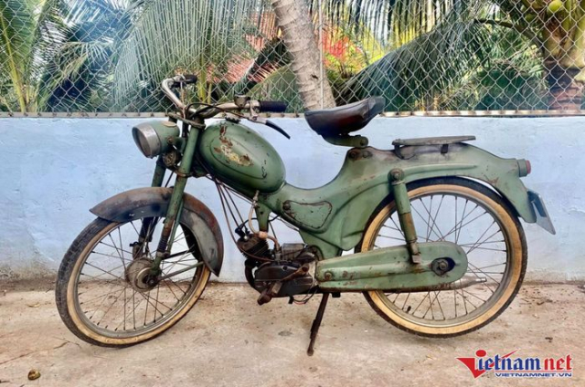 Xe may co ri set van co gia dat do ngang Honda SH - 2