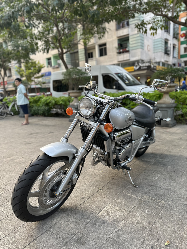 _ Moi ve xe HONDA Magna 250 Sieu Hiem Mau Bac Date 2004 HQCN chinh chu odo 23000 km Xe dep - 6