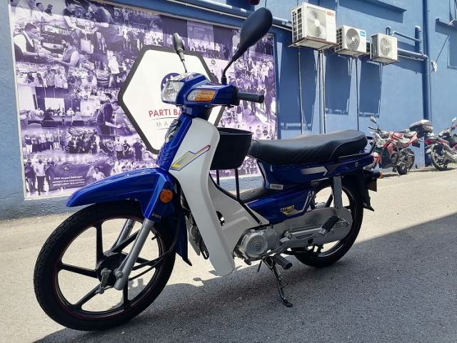 Aveta DY90 ban sao Honda Dream gia chi 11 trieu dong - 2