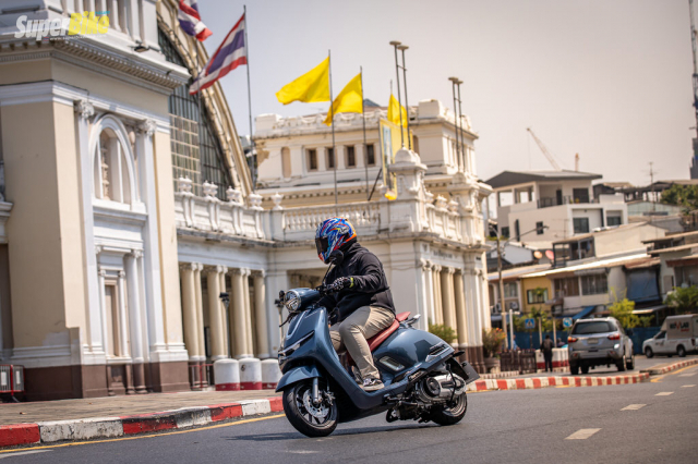 Trinh lang Alpha Volantis Horizon 300 mau xe tay ga thuong hieu Thai Lan - 3