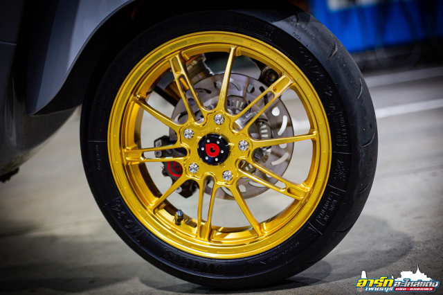 Vespa Sprint trai qua man nang cap ngoan muc de thay doi toan dien ve ngoai - 5