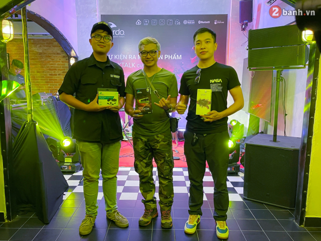 Bom tan Cardo PACKTALK CUSTOM chinh thuc ra mat tai Viet Nam - 16