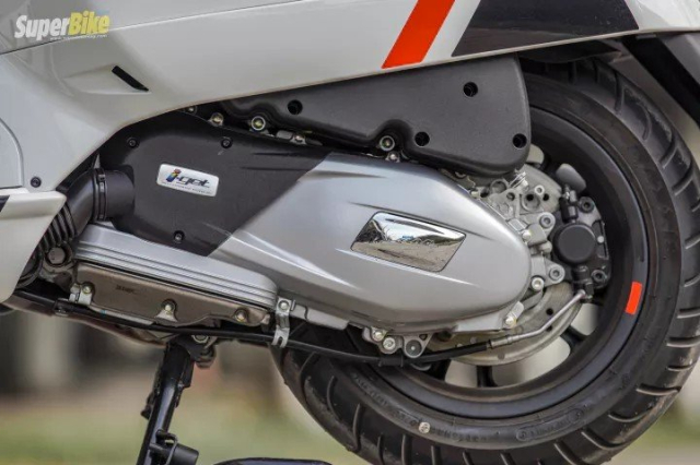 Can canh Vespa GTS 2023 Mau xe duoc Vespa cai tien dot pha ve trang bi - 13 Can canh Vespa GTS 2023 Mau xe duoc Vespa cai tien dot pha ve trang bi - 13