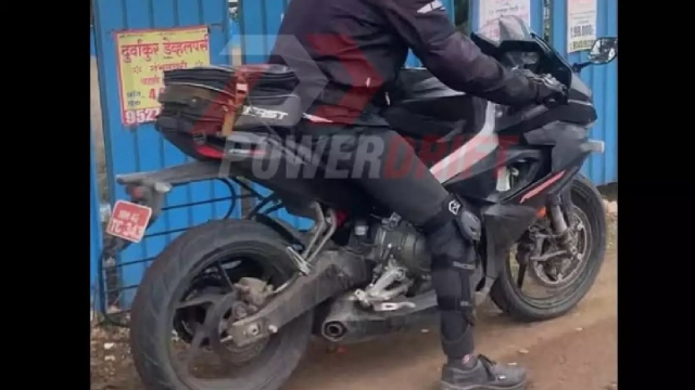 Aprilia RS440 tiep tuc lo dien nguyen mau hoan thien khi dang thu nghiem - 5 Aprilia RS440 tiep tuc lo dien nguyen mau hoan thien khi dang thu nghiem - 5