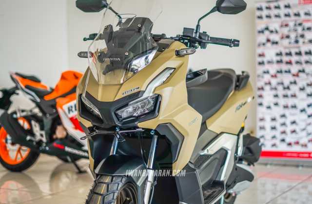 ADV160 2024 lo dien phien ban CA PHE MUOI chua tung co trong tien le cua Honda - 4