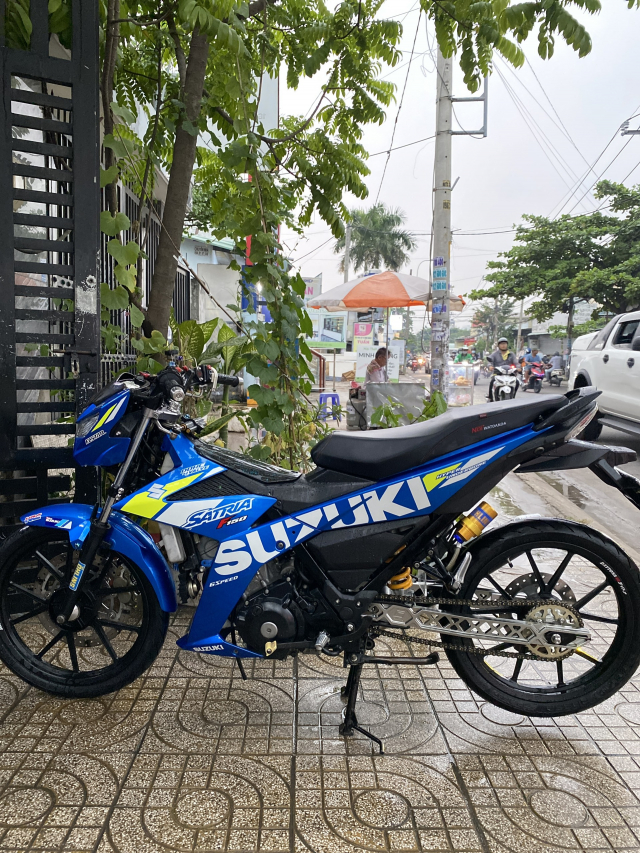 Ban do Satria 150 hiem hoi duoc trang bi pen dap THONG MINH cua Nhat Ban - 15