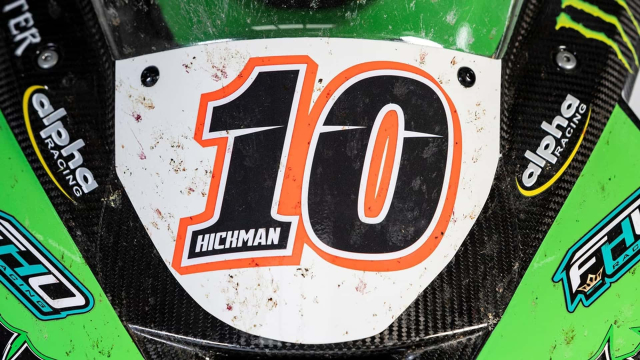 BMW M1000RR Isle Of Man TTWinning duoc ban voi gia hon 3 ty dong co gi dac biet - 5