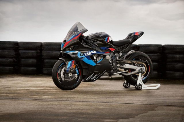 BMW M1000RR ra mat tai An Do voi 2 phien ban gia hon 1 ty dong - 4