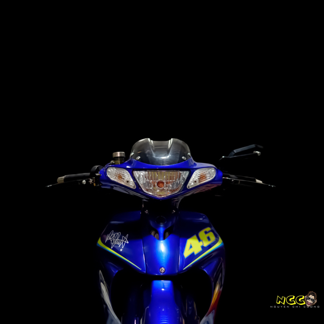Bom tan Yaz 125 so huu bo ao Valentino Rossi 19 nam tuoi kich doc - 3