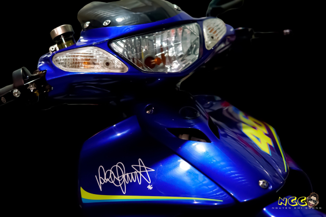 Bom tan Yaz 125 so huu bo ao Valentino Rossi 19 nam tuoi kich doc - 4