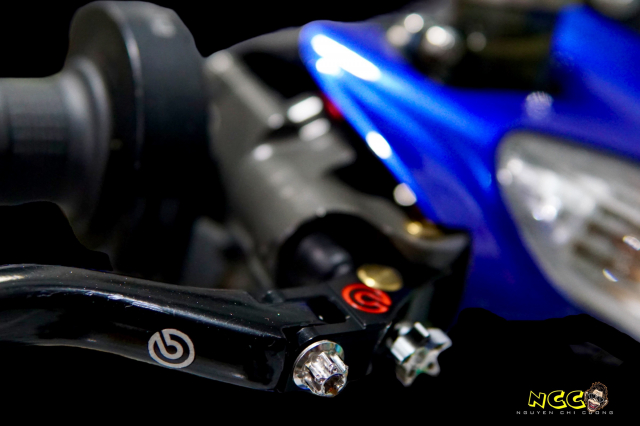 Bom tan Yaz 125 so huu bo ao Valentino Rossi 19 nam tuoi kich doc - 10