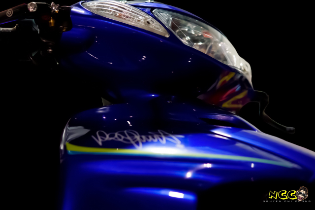 Bom tan Yaz 125 so huu bo ao Valentino Rossi 19 nam tuoi kich doc - 36